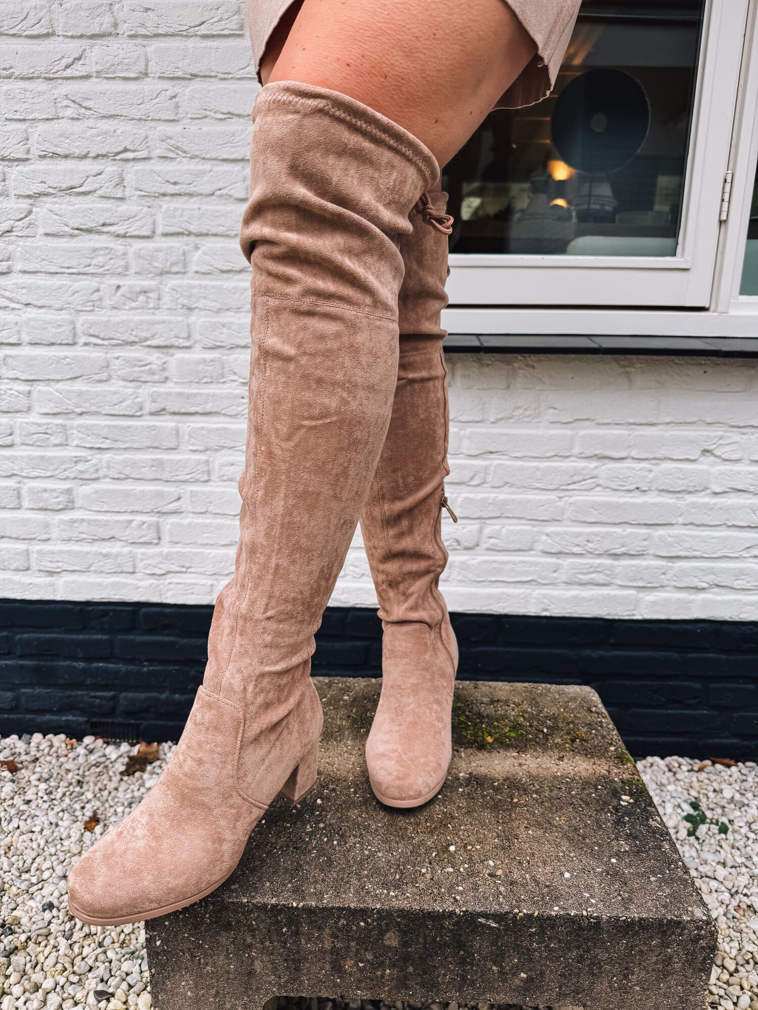 By Hilke Suede Heels Camel