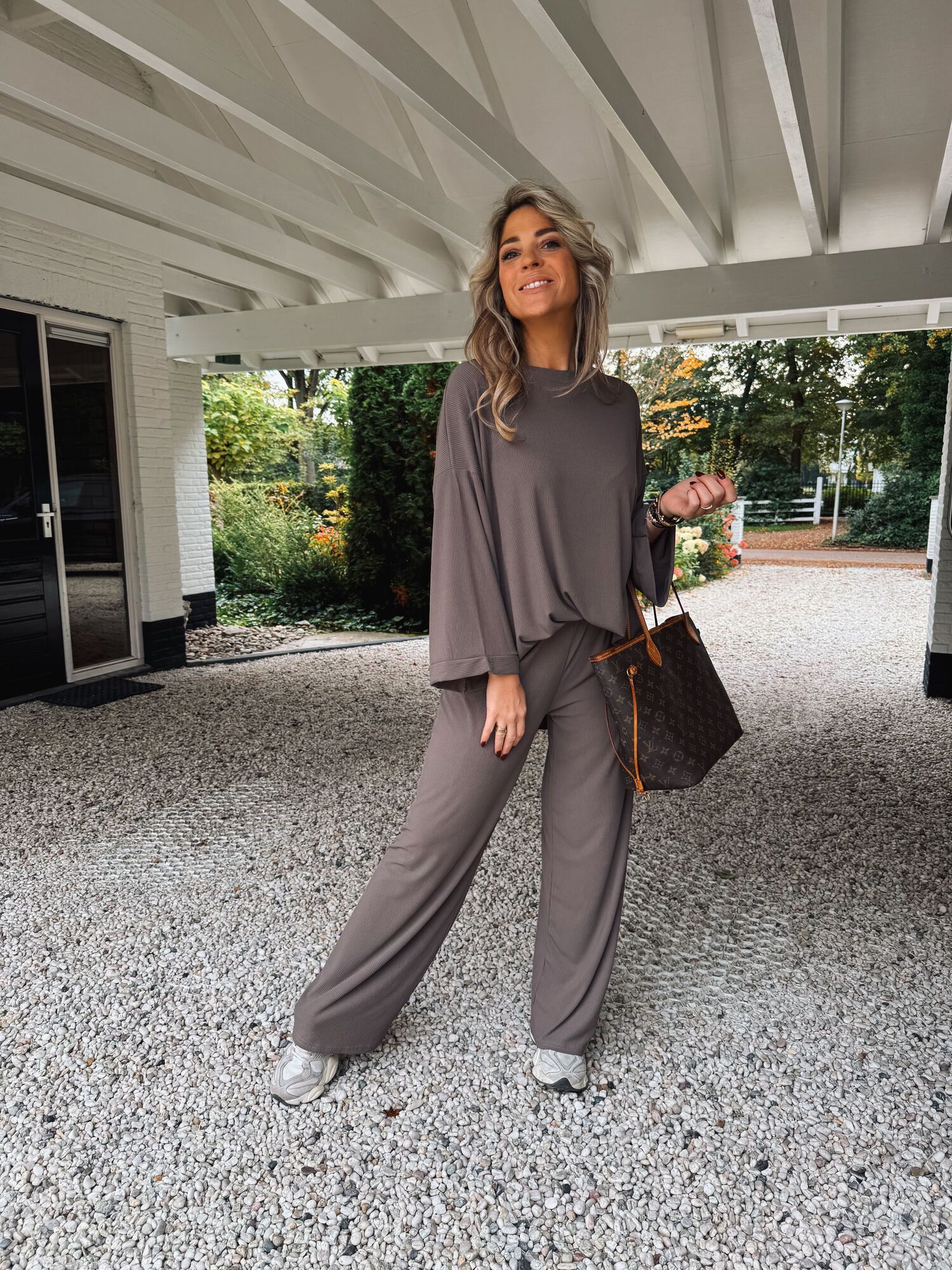 By Hilke Set Mila Taupe