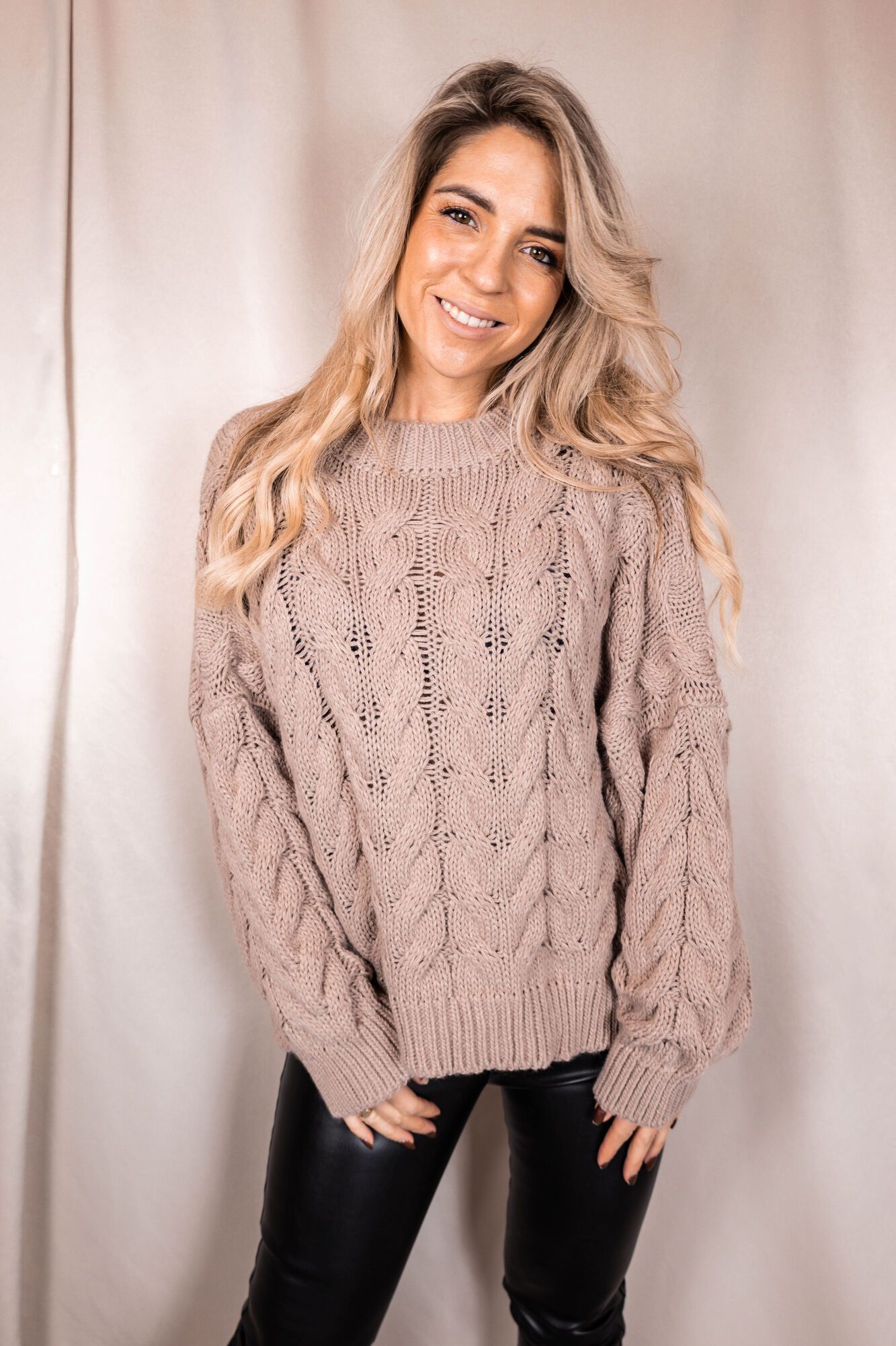 By Hilke Sweater Olivia Taupe