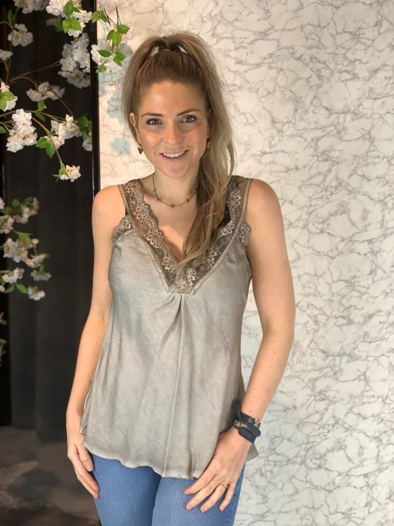 By Hilke lace top nude