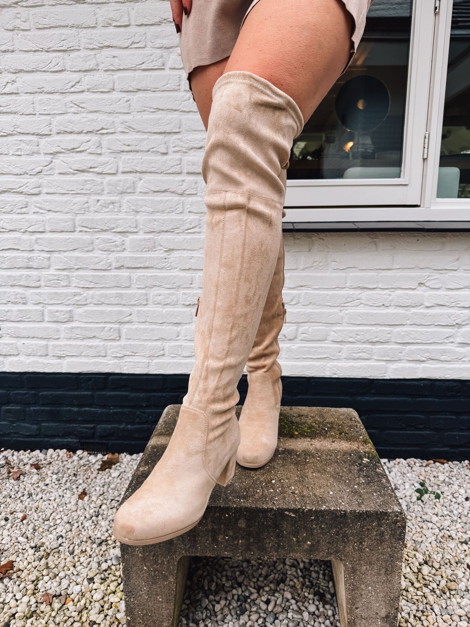 By Hilke Suede Heels Beige