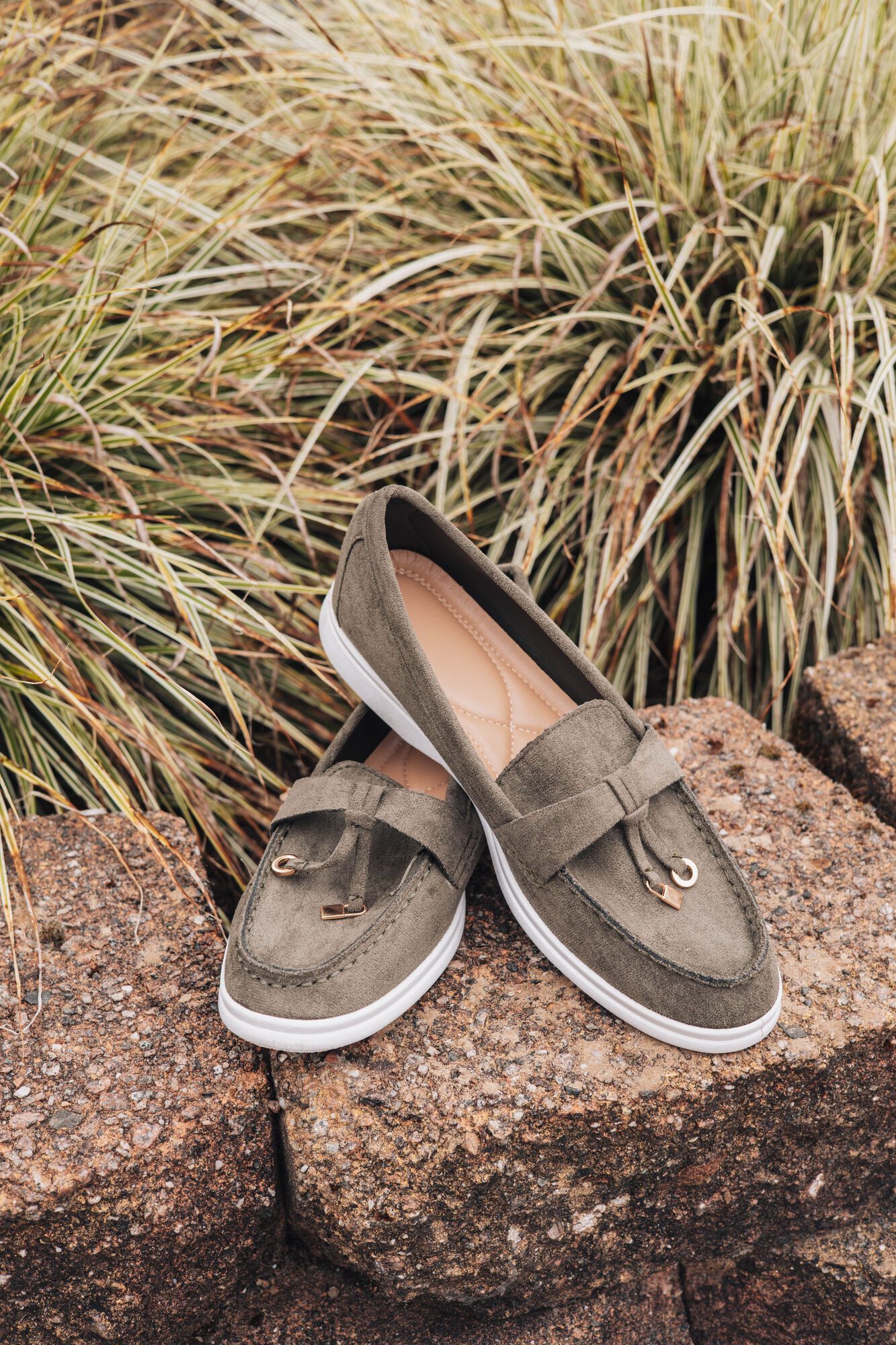 By Hilke Loafers Army
