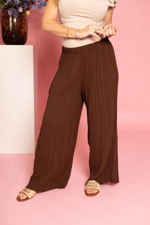 By Hilke Pants Nora Brown 