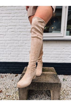 By Hilke Suede Heels Beige