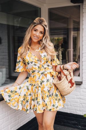 By Hilke Chique Dress Lemon