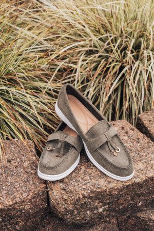 By Hilke Loafers Army
